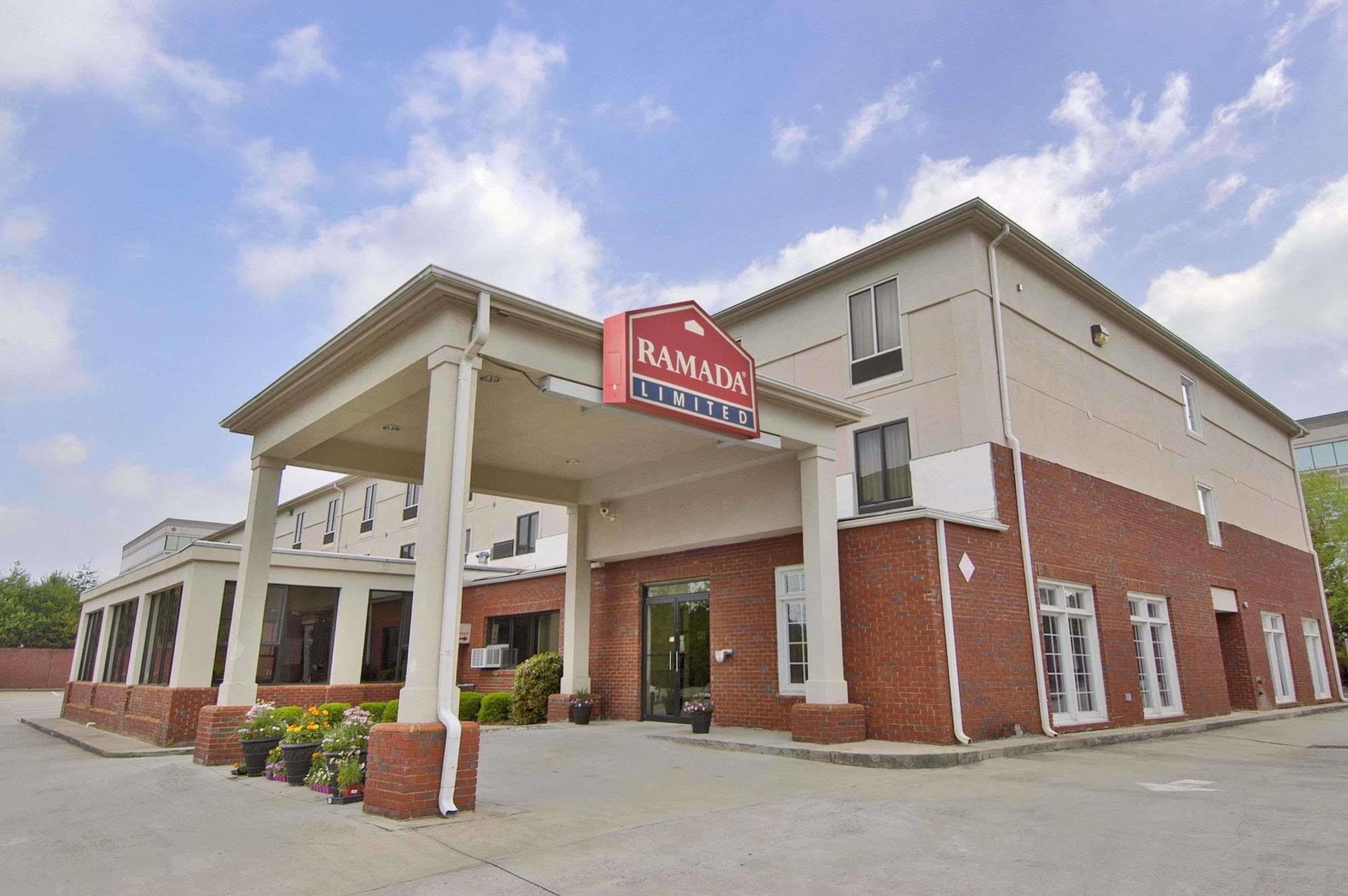 Ramada By Wyndham Alpharetta Atlanta North Hotell Exteriör bild